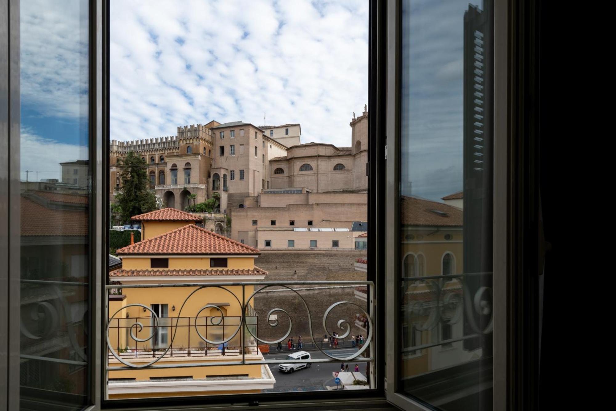 Sistine Chapel View Rooms Check-In From 3 Pm To 10 Pm Eksteriør billede